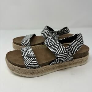 Madden Girl Women’s Platform Black and White Patterned Espadrille Sandals sz 8
